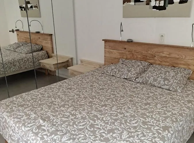 Villapapyrustoulon Villa *